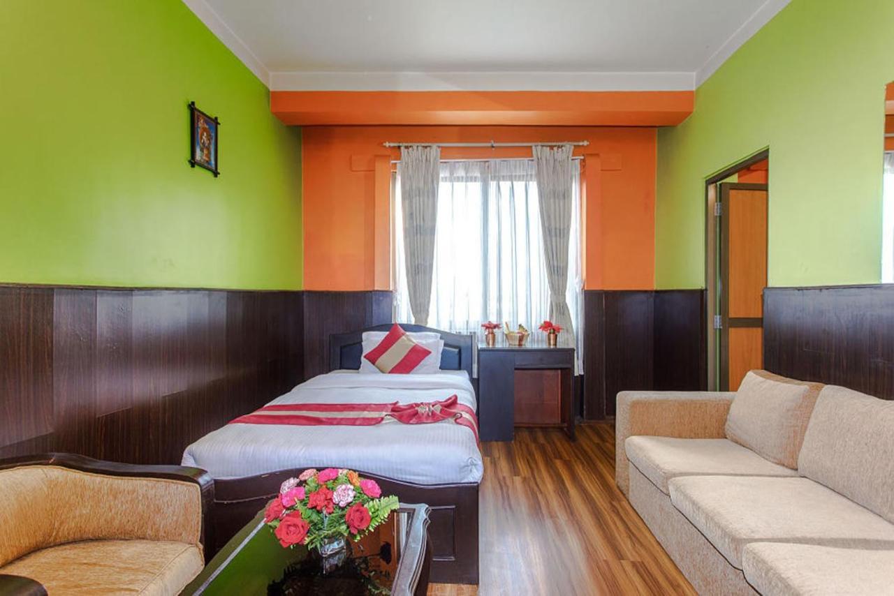 Nepalaya Hotel กาฐมาณฑุ ภายนอก รูปภาพ