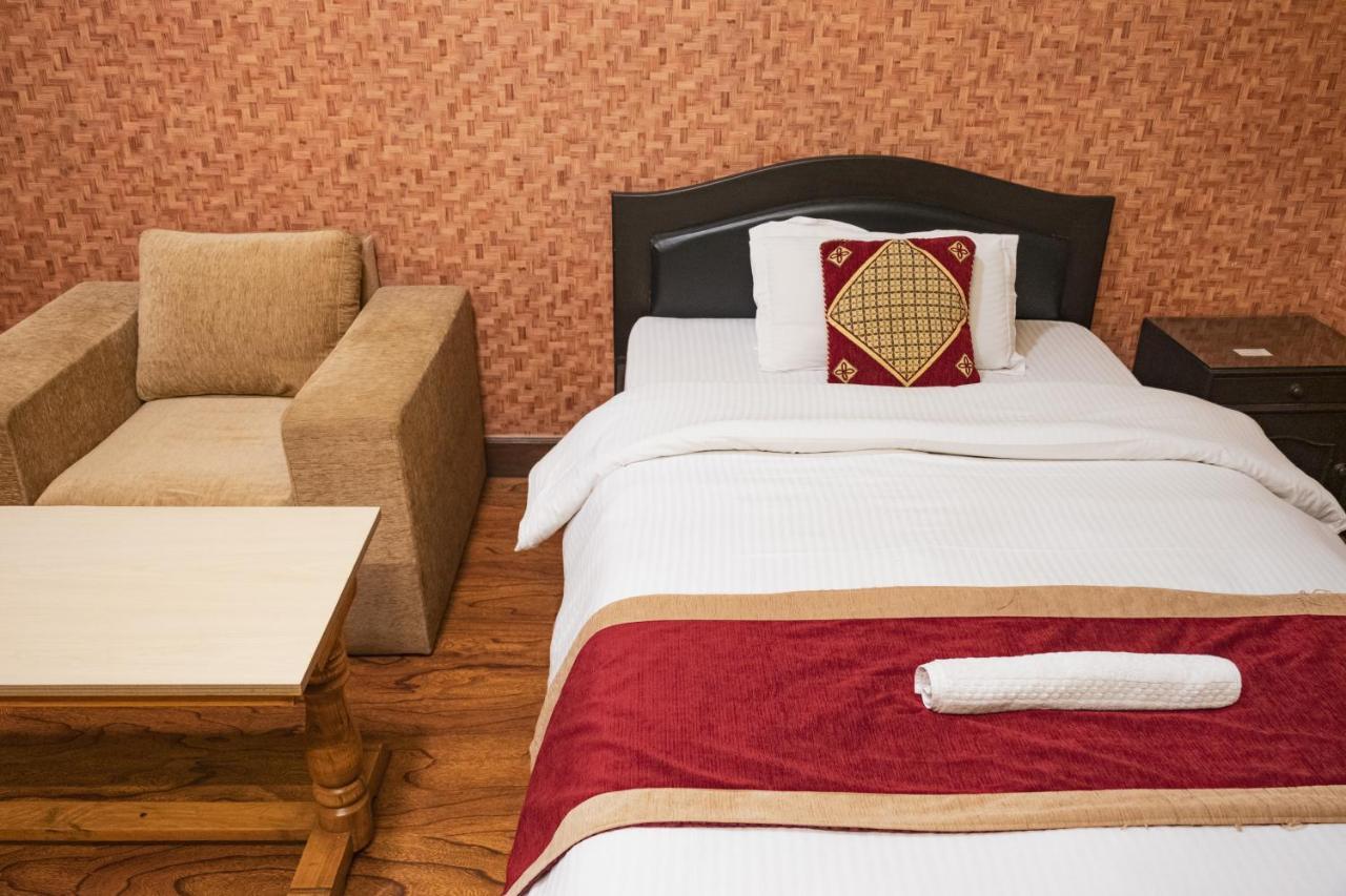 Nepalaya Hotel กาฐมาณฑุ ภายนอก รูปภาพ
